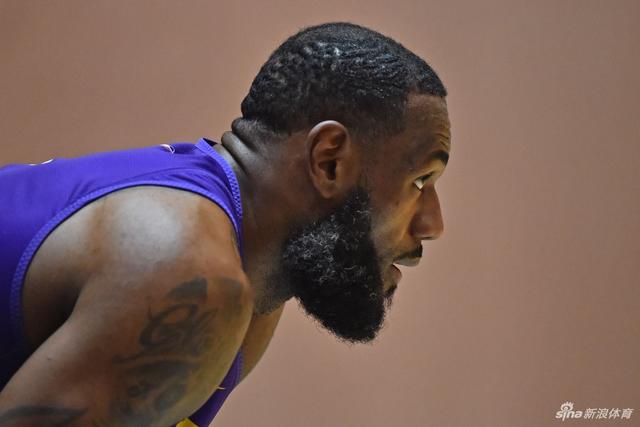 中国男篮vs喀麦隆！4大优势加持，对方有2名NBA球员，但水平一般